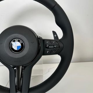 volante bmw serie f, blackout