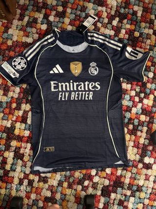 Camiseta Adidas Real Madrid Negra Dorada