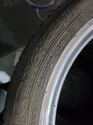 4 Neumático Michelin Radial Tubeless