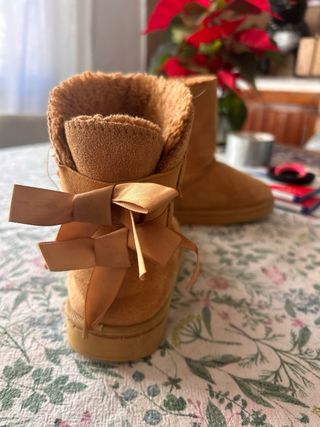 Botas niña camel con lazo número 30