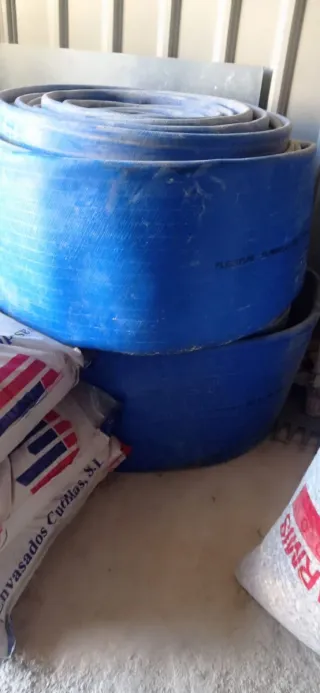 2 rollos de Manguera plana reforzada 150mm