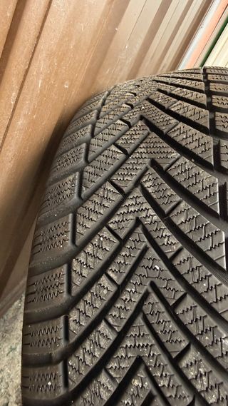 Neumáticos de invierno Vredestein 205/55 R16
