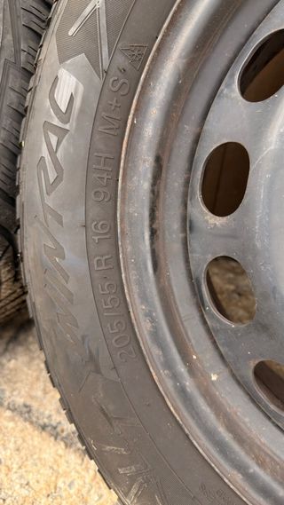 Neumáticos de invierno Vredestein 205/55 R16