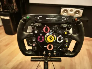 Volante Thrustmaster Ferrari F1
