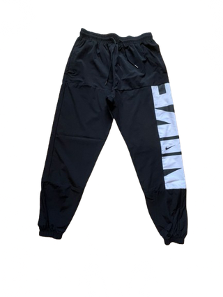 Pantalón Nike Gym Negro con Logo Blanco
