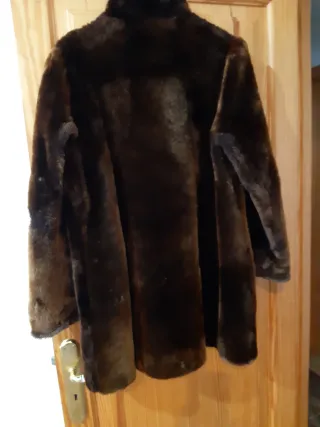 Abrigo Mouton Auténtico José Paulino Marrón