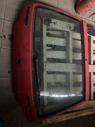 Portón trasero Peugeot 106 XTD