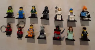 Set 27 Minifigure Lego con base originale