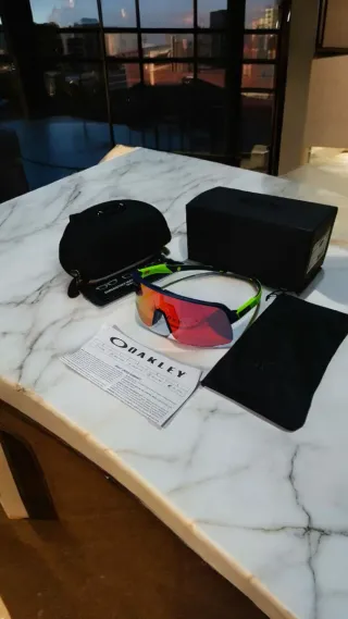 Occhiali da sole Oakley Sutro Lite Prizm Road 9463