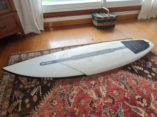 Tabla de surf JS Xero hyfi 6.4