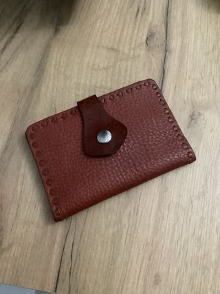 Cartera de piel cuadrada