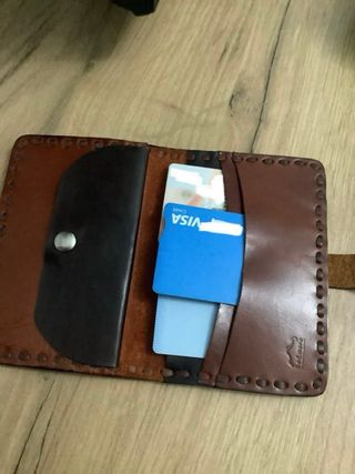 Cartera de piel cuadrada