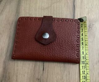 Cartera de piel cuadrada