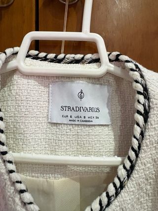 Chaqueta Stradivarius Blanca Tweed