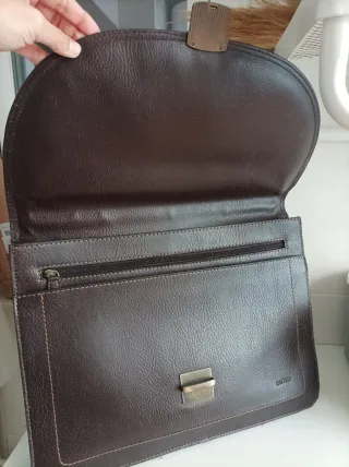 Maletín ejecutivo de piel marrón