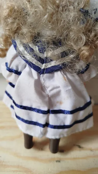 Bambola vintage per casa delle bambole