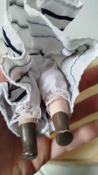 Bambola vintage per casa delle bambole