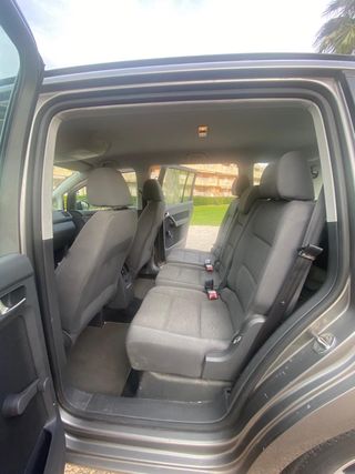 Volkswagen Touran 2011