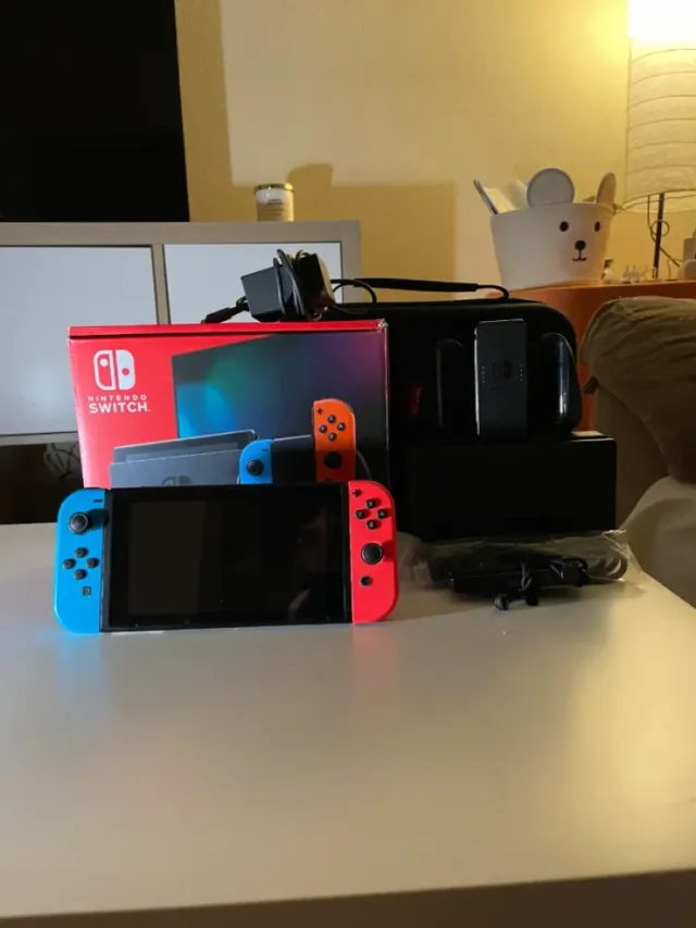 COMO NUEVO Nintendo switch con caja