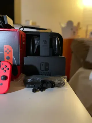 COMO NUEVO Nintendo switch con caja