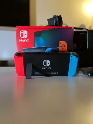 COMO NUEVO Nintendo switch con caja