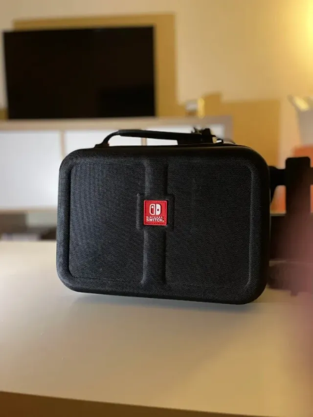 COMO NUEVO Nintendo switch con caja