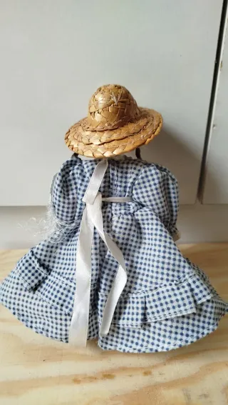 Bambola vintage per casa delle bambole