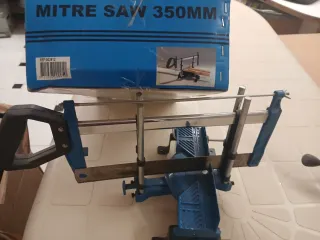 Herramienta. Sierra Ingleteadora 350mm