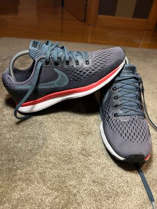 Zapatillas Nike Zoom Mujer Grises y Rojas