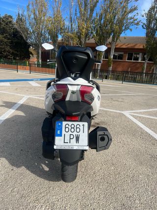 Mitt Goes 125GT Scooter Blanco