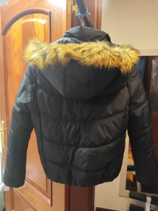 Abrigo acolchado negro