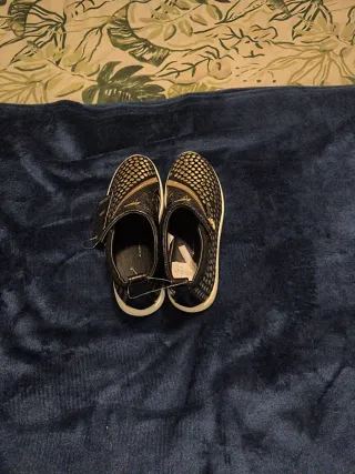 Zapatos Botines Mujer Negros y Dorados