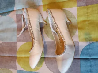 Zapatos de fiesta blancos con brillo