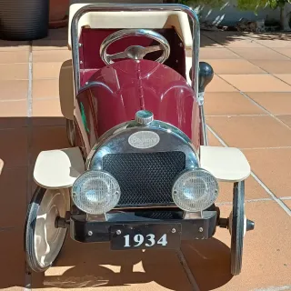 Auto classica in metallo per bambini 1934