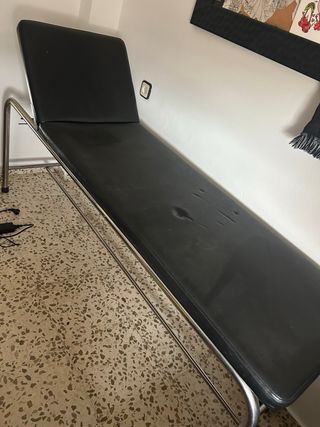 Camilla de tatuaje o estética