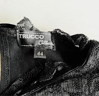 TRUCCO Blusa Negra Encaje Entallada Talla 44