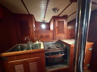 Velero Vagabond 39 a restaurar