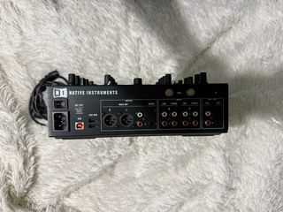 Mixer Native Instruments Traktor Kontrol Z2