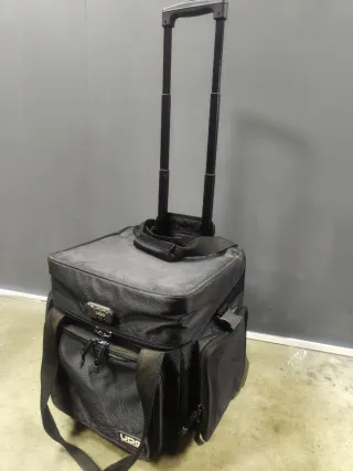 Maleta UDG con carro para vinilos
