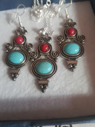 Conjunto  cadena  y ganchitos pendientes en plata