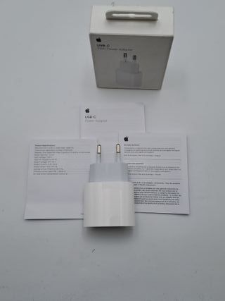 Adattatore Apple USB-C 20W