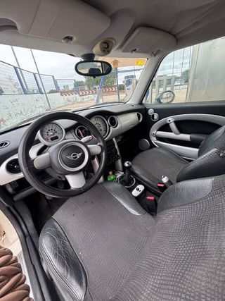 MINI Cooper 2004