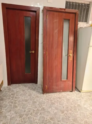 Puerta de habitación con cristal