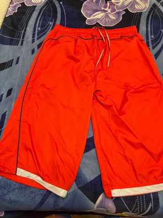 Bermuda deportiva Nike naranja