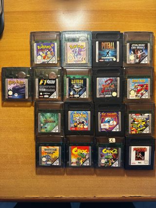 Game Boy Color con giochi