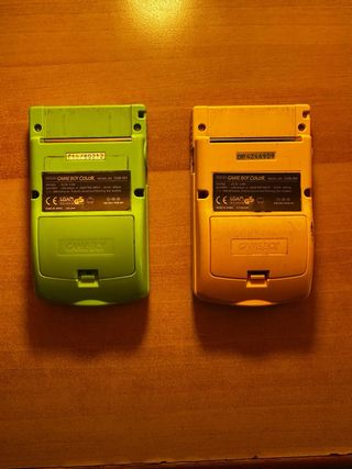 Game Boy Color con giochi