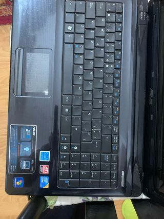 Ordenador portátil negro