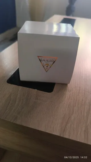 Reloj Guess Caballero Azul y Dorado