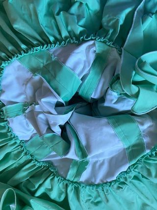 Traje de flamenca verde y azul