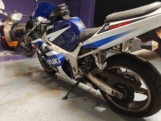 Suzuki GSXR 600 2003